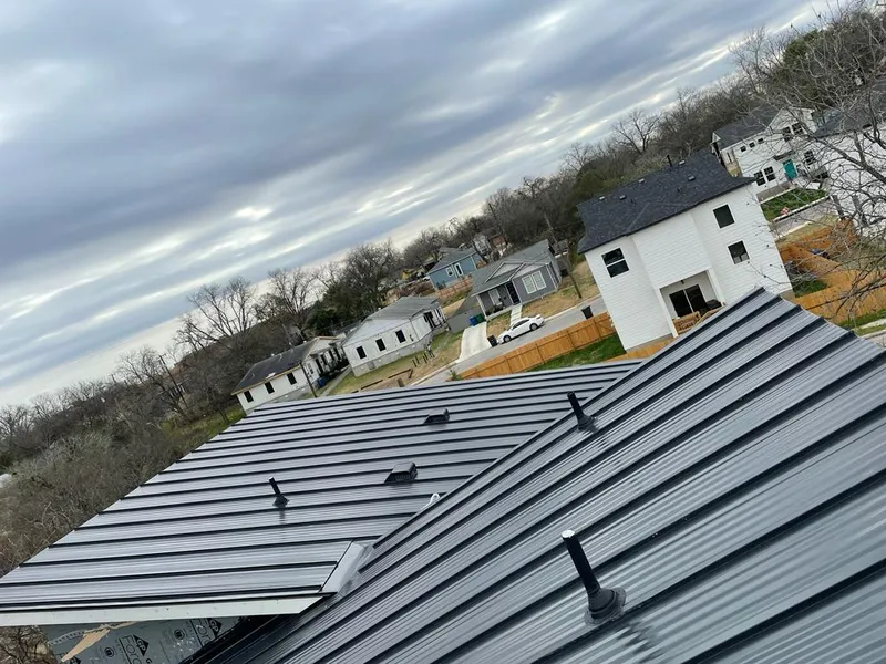 Standing seam metal roof panels with vents for Skylight Repair in Stuttgart
